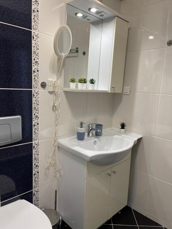 Relaxing Bucharest Airport Residences & Therme-Self Check-In Otopeni Dış mekan fotoğraf