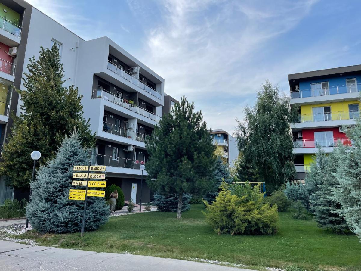 Relaxing Bucharest Airport Residences & Therme-Self Check-In Otopeni Dış mekan fotoğraf